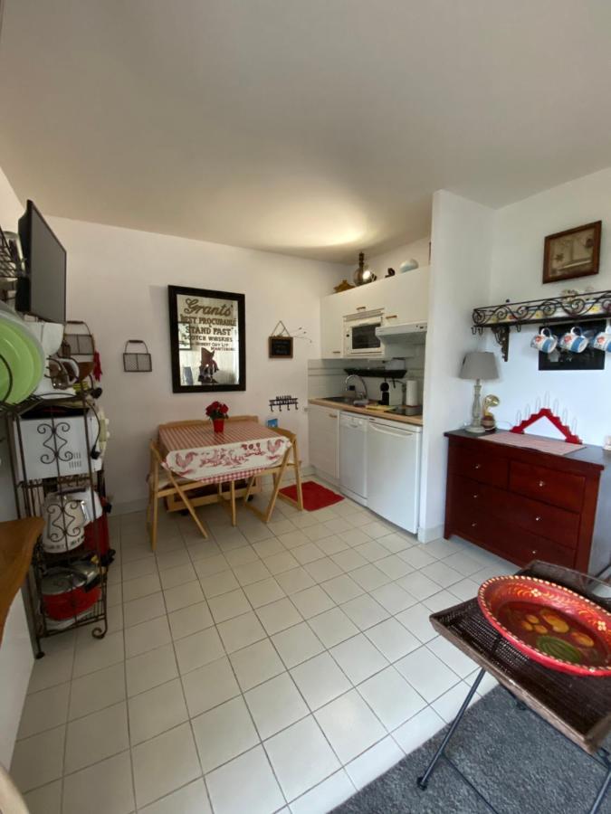 Studio En Rez De Jardin -"Le Petit Nid" A Trouville Kültér fotó